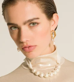 forte_forte Bijoux^boucles d'oreilles sculptures plaquées or 18 ct avec perle perla