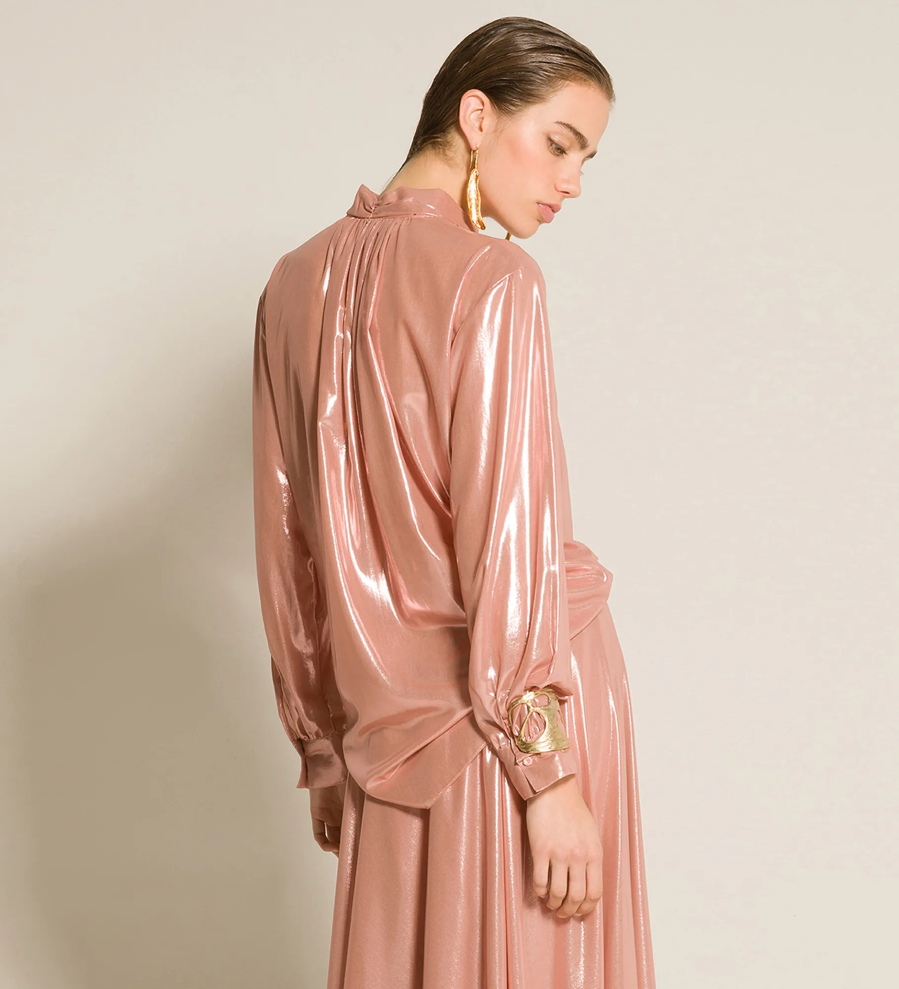 forte_forte Chemises^la chemise avec nœud en georgette laminée rose