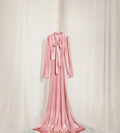 forte_forte Robes^la robe avec nœud en georgette laminée rose