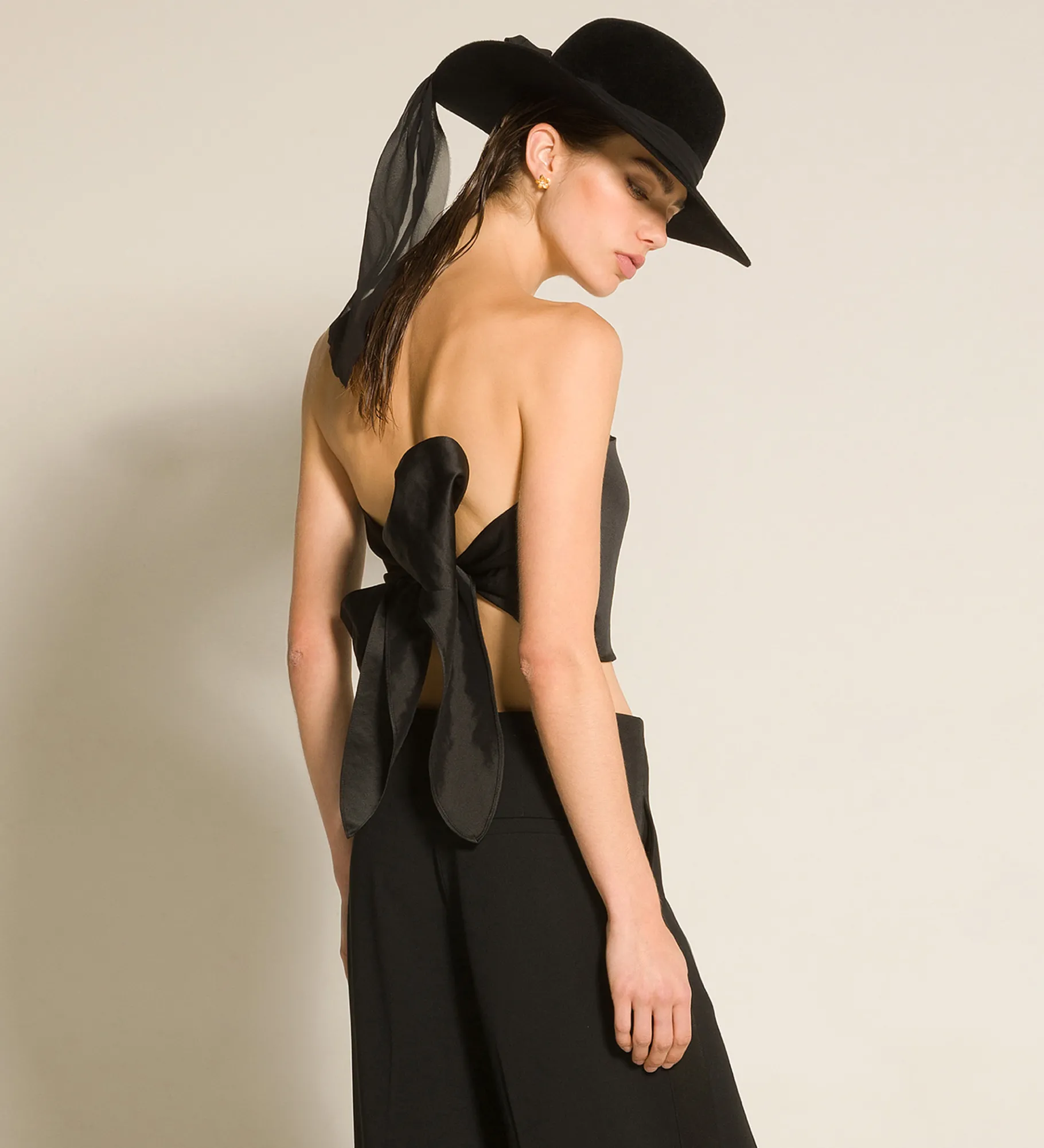 forte_forte Hauts^le bustier avec ceinture en duchesse contemporaine nero